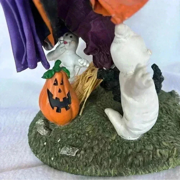 VTG Clothtique Halloween Scarecrow and Witch 13” Fabric Mache Figurines - Picture 9 of 13